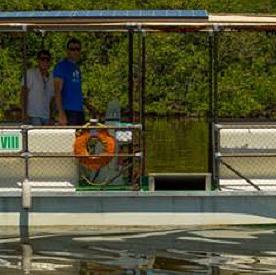 A energia solar move até balsa no Brasil