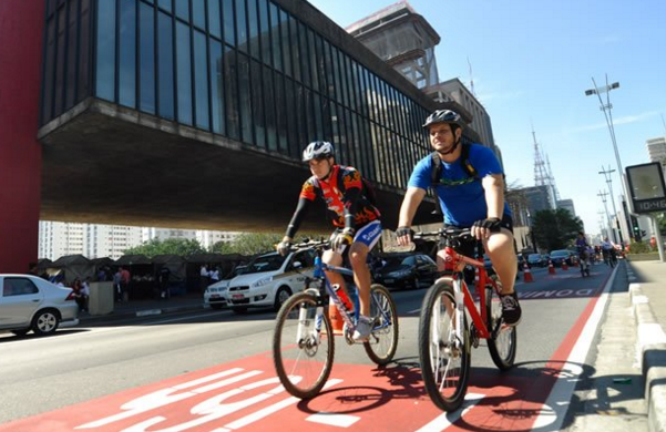 Empresa controla frota e oferece serviços a ciclista
