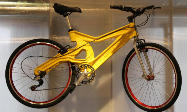 Bicicleta brasileira de plástico