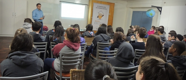 Fundação Marcopolo investe no ensino escolar