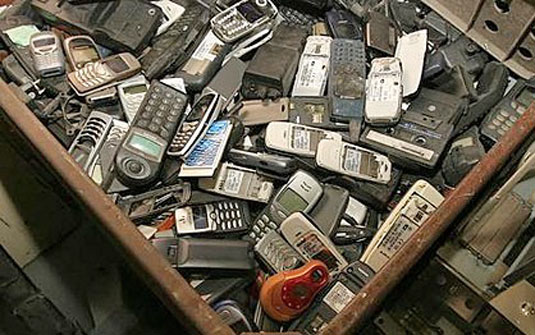  Lixo eletrônico ameaça saúde pública