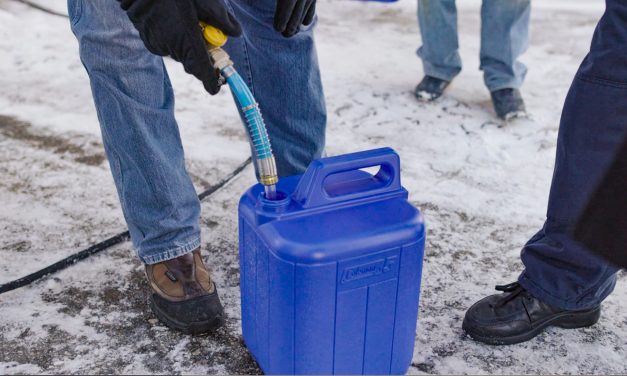 Água a granel é saída para redução de lixo plástico
