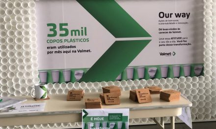 Empresa deixa de usar 35 mil copos de plástico