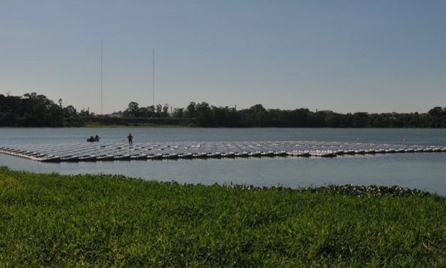 Billings inaugura usina fotovoltaica flutuante