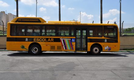 Empresas lançam ônibus escolar com emissão zero