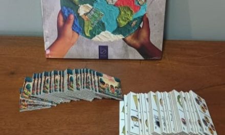 Um livro sobre sustentabilidade, com texto e jogos didáticos