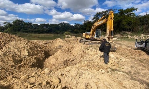AGU aciona empresa por extração ilegal de argila em MG