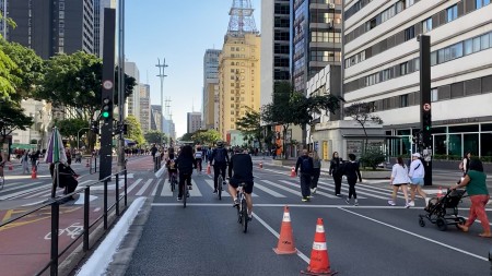 Expansão de ciclovias e parques estimula paulistano a pedalar